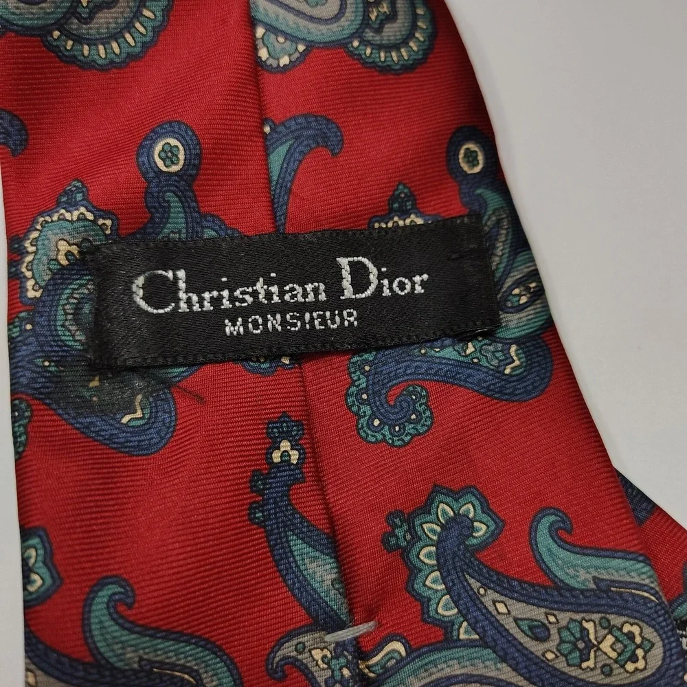 VINTAGE CHRISTIAN DIOR MONSIEUR BURGUNDY PAISLEY HANDSOME‎  SILK NECK TIE